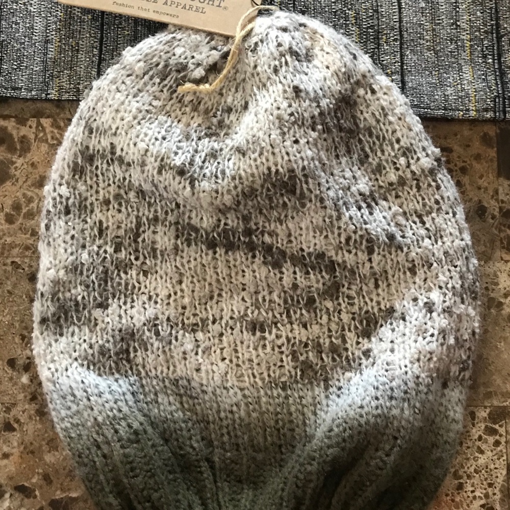 - NWT Adorable knit hat
